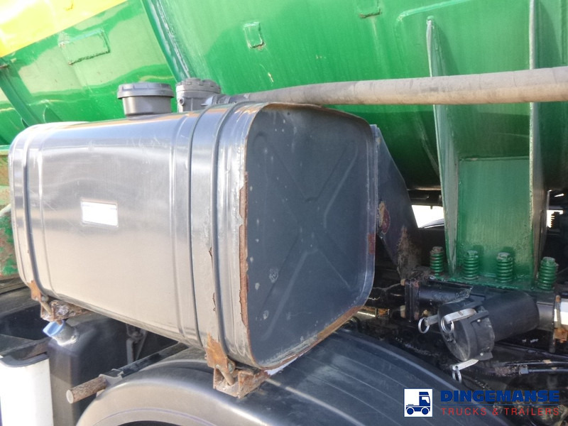 Vakuumska cisterna Mercedes-Benz Axor 3236 8x4 RHD vacuum tank: slika 17