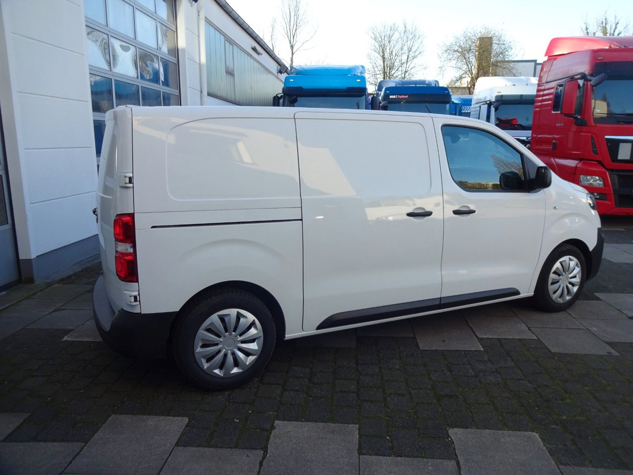 Novu Mali kombi Opel 50 x Vivaro Kasten L1H1, Klima, PDC,: slika 7