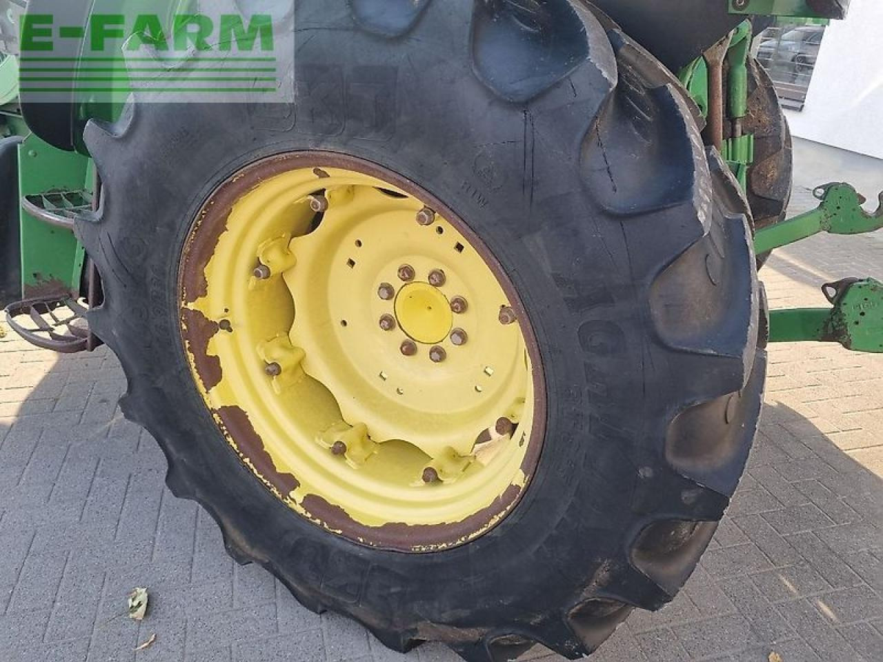 Traktor John Deere 5080m: slika 17