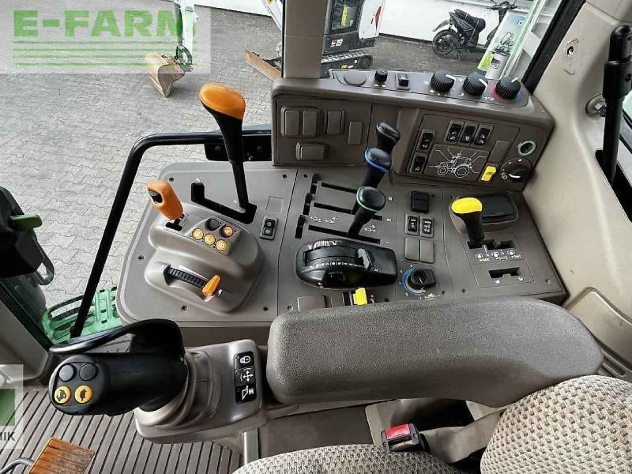 Traktor John Deere 6155m: slika 17