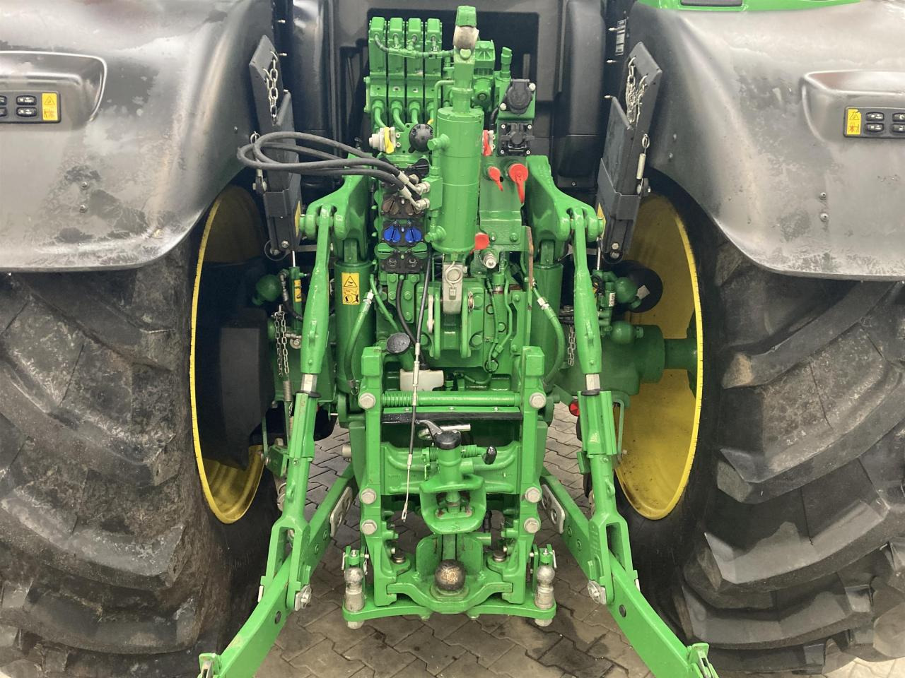 Traktor John Deere 6R 215: slika 6