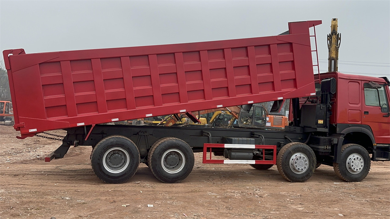 Lizing SINOTRUK HOWO 420 Dump Truck 8x4 SINOTRUK HOWO 420 Dump Truck 8x4: slika 10