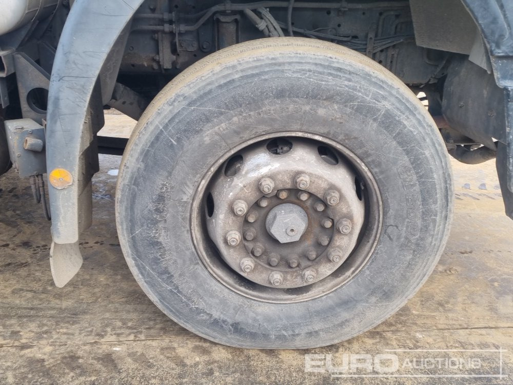 Kamion sa hidrauličnom kukom 2012 Iveco Trakker 360: slika 16