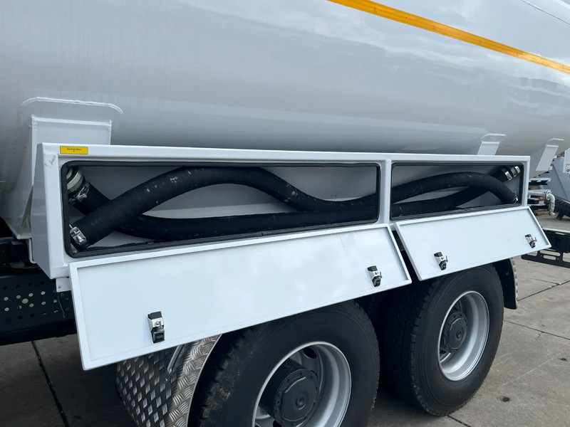 Novu Kamion cisterna Mercedes-Benz Arocs 3340 6x4 Water Tank Truck: slika 17