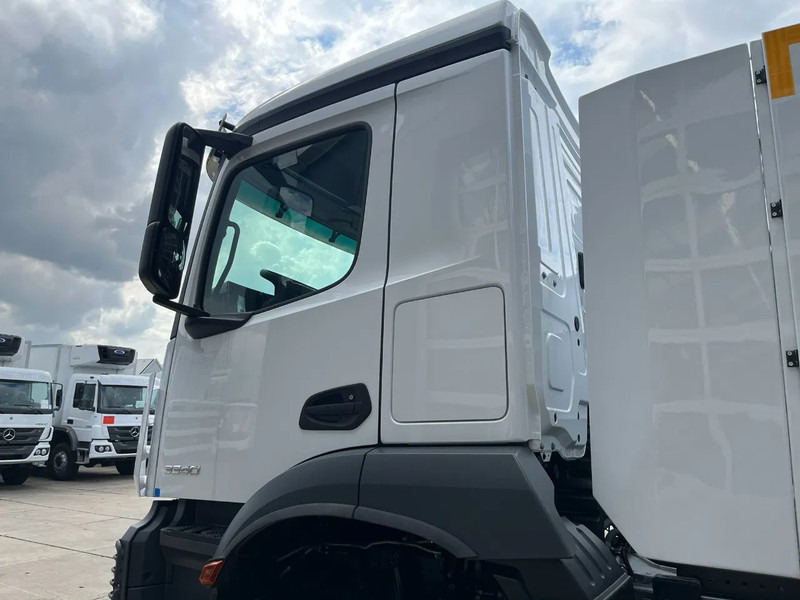 Novu Kamion cisterna Mercedes-Benz Arocs 3340 6x4 Water Tank Truck: slika 10